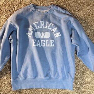 🚫SOLD🚫 Women’s light blue American Eagle oversized sweatshirt size: XS